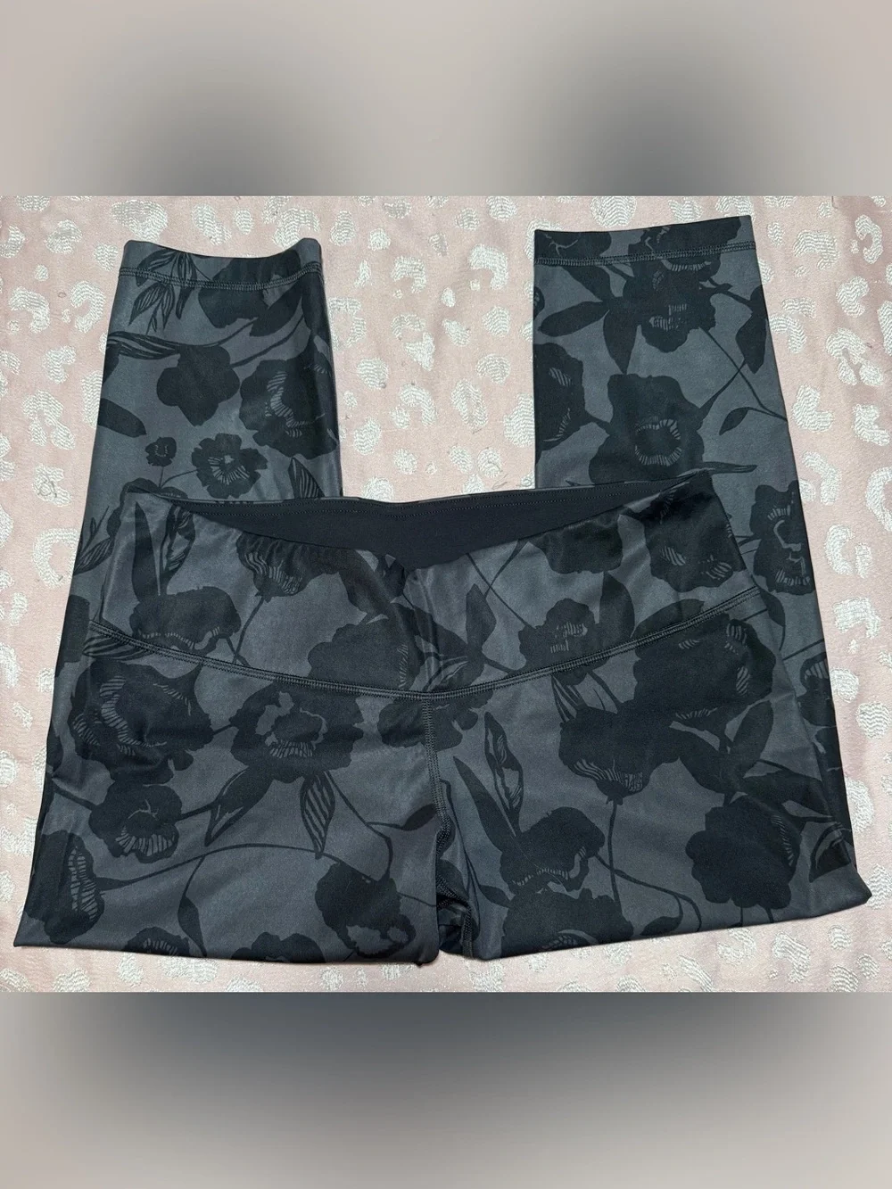 Lululemon Athletica Wunder Under Inky Floral Capri Leggings Size 10